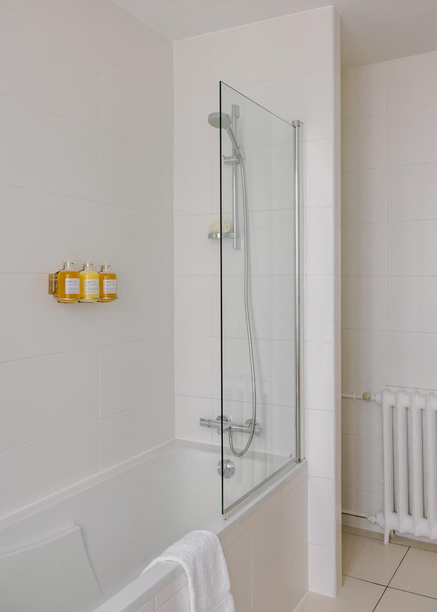 Yelo Lumiere Powered By Sonder Hotell Cannes Rum bild