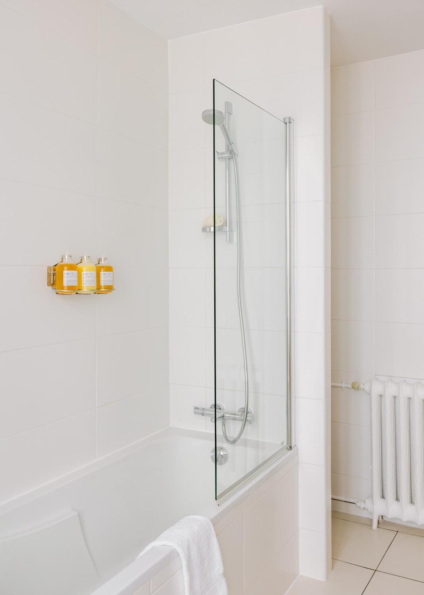 Yelo Lumiere Powered By Sonder Hotell Cannes Exteriör bild
