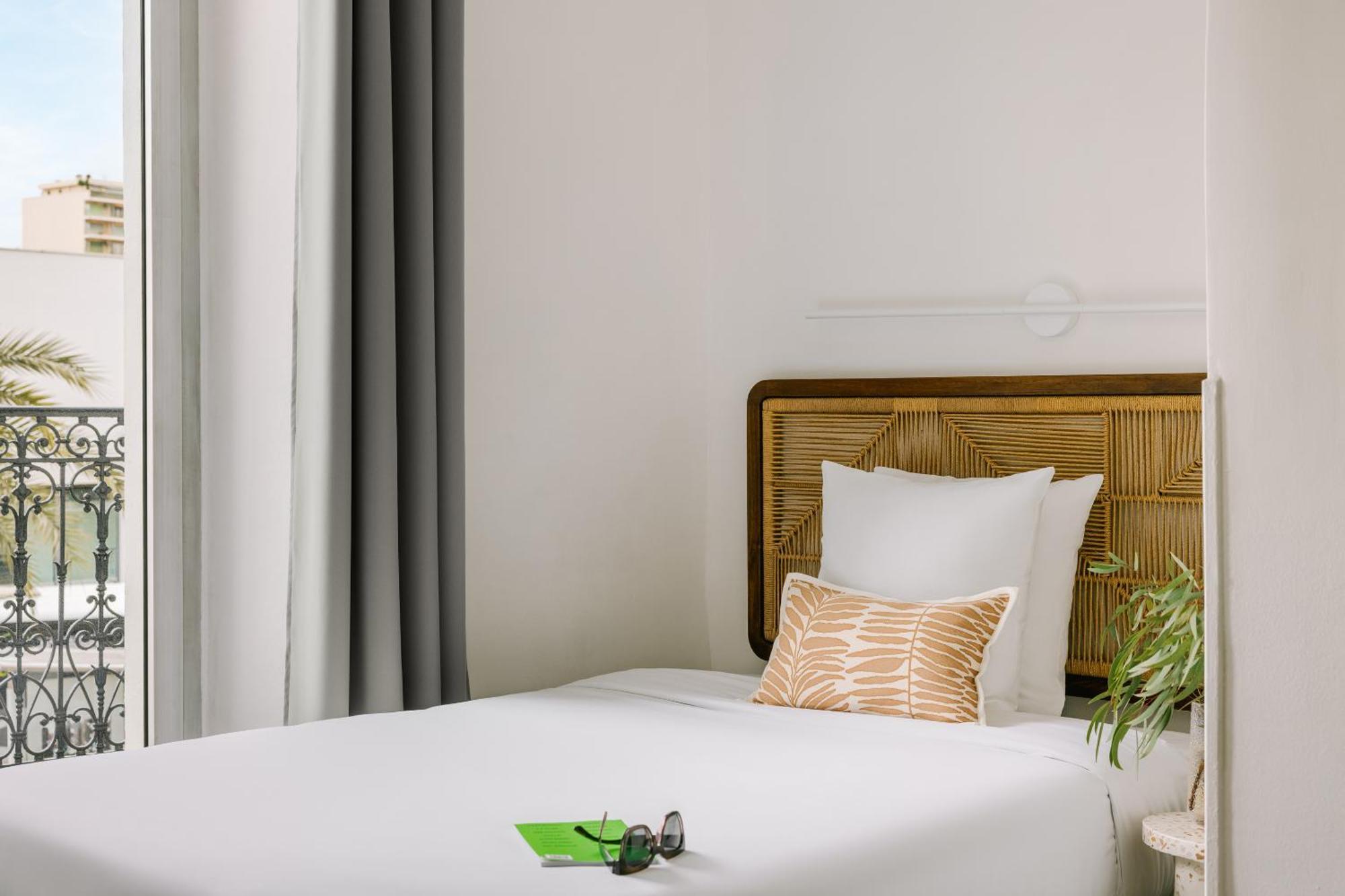 Yelo Lumiere Powered By Sonder Hotell Cannes Exteriör bild