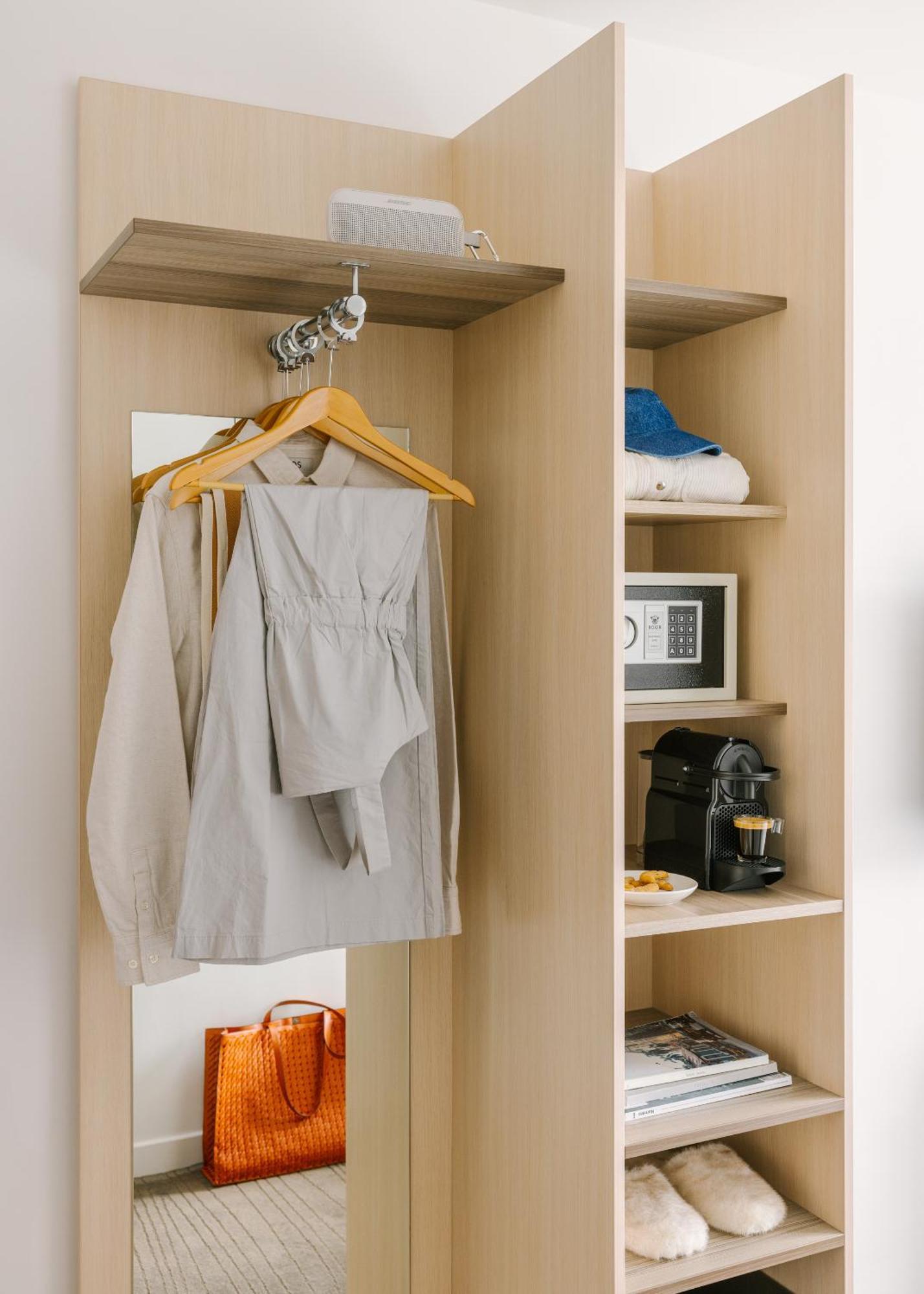 Yelo Lumiere Powered By Sonder Hotell Cannes Exteriör bild