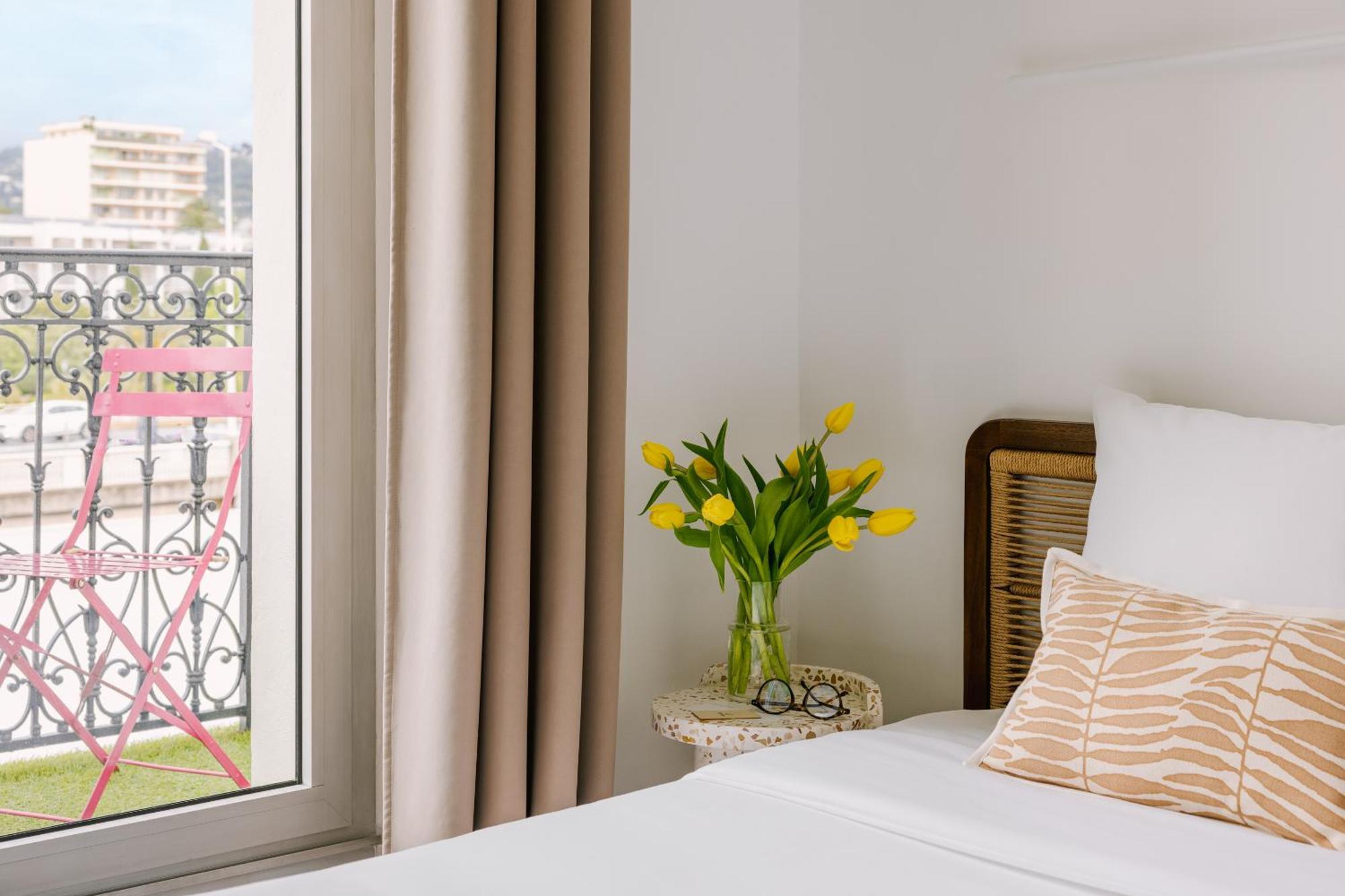 Yelo Lumiere Powered By Sonder Hotell Cannes Rum bild