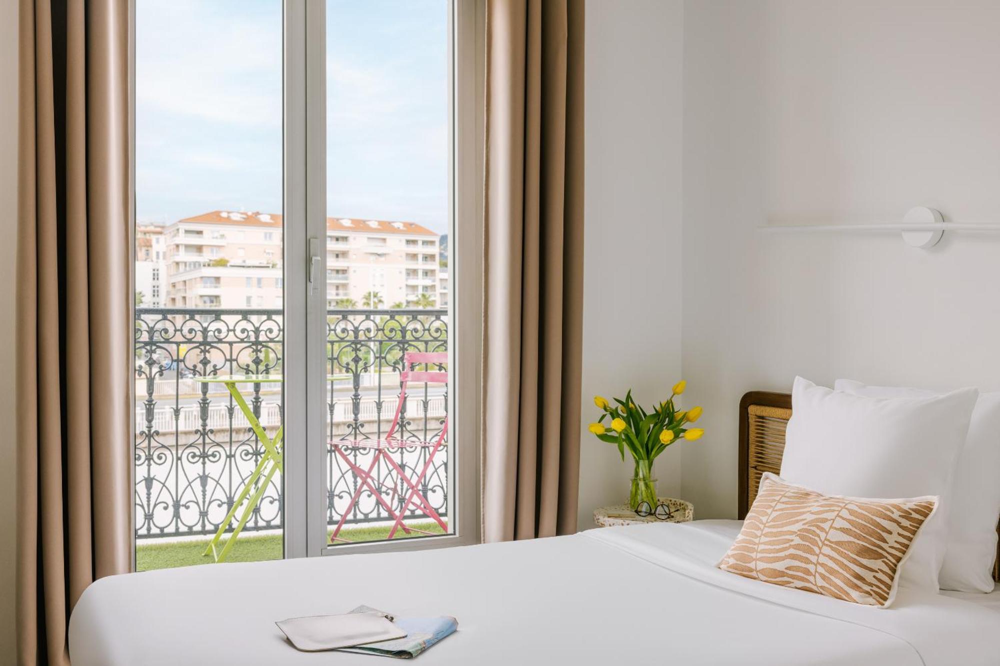 Yelo Lumiere Powered By Sonder Hotell Cannes Exteriör bild