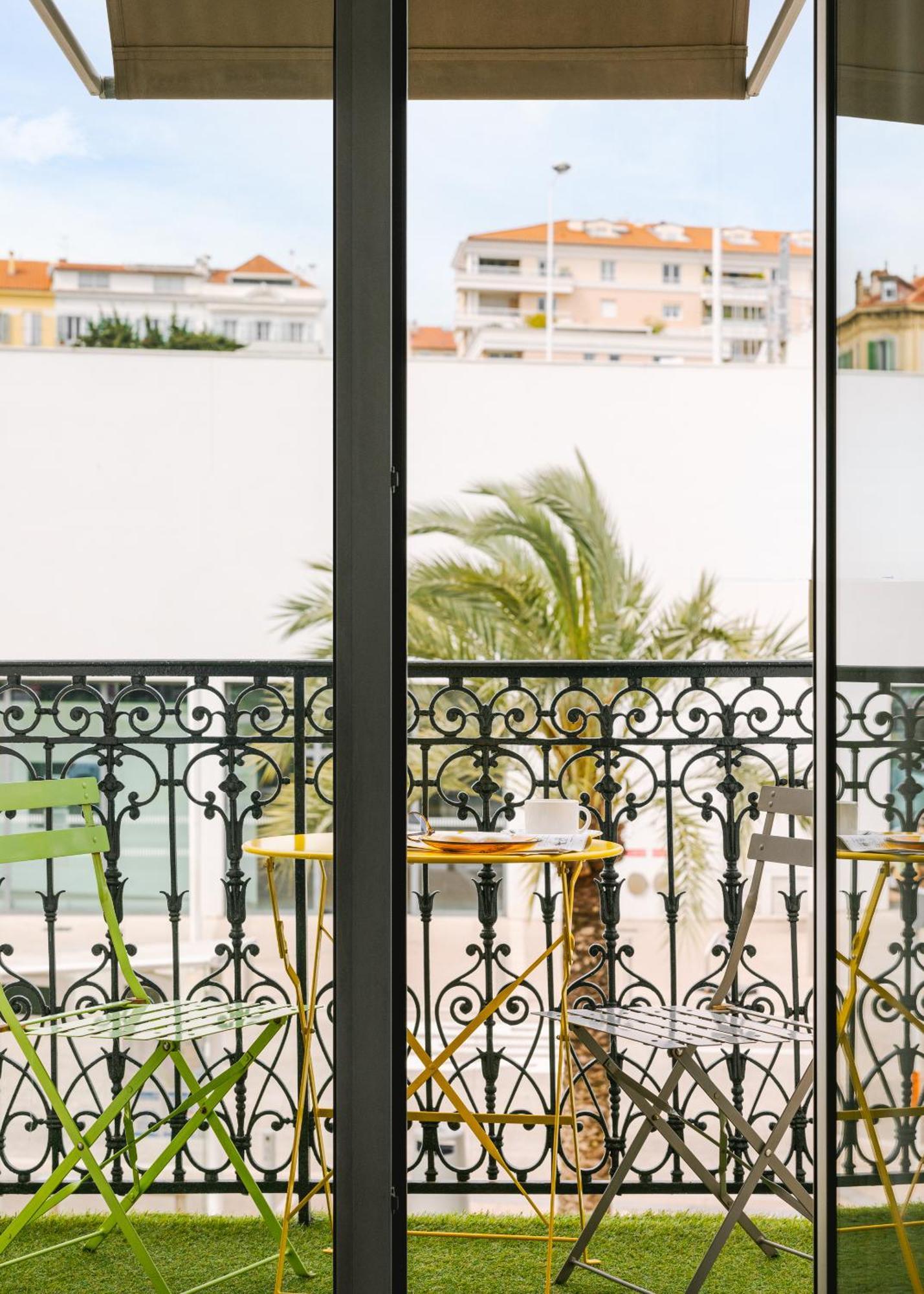 Yelo Lumiere Powered By Sonder Hotell Cannes Rum bild